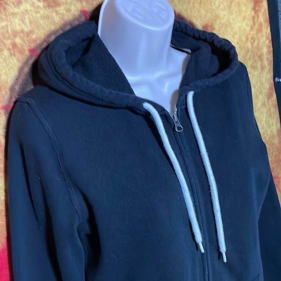 MOSSIMO SUPPLY CO.-women’s black long sleeve full-zip hooded sweatshirt - Picture 4 of 12